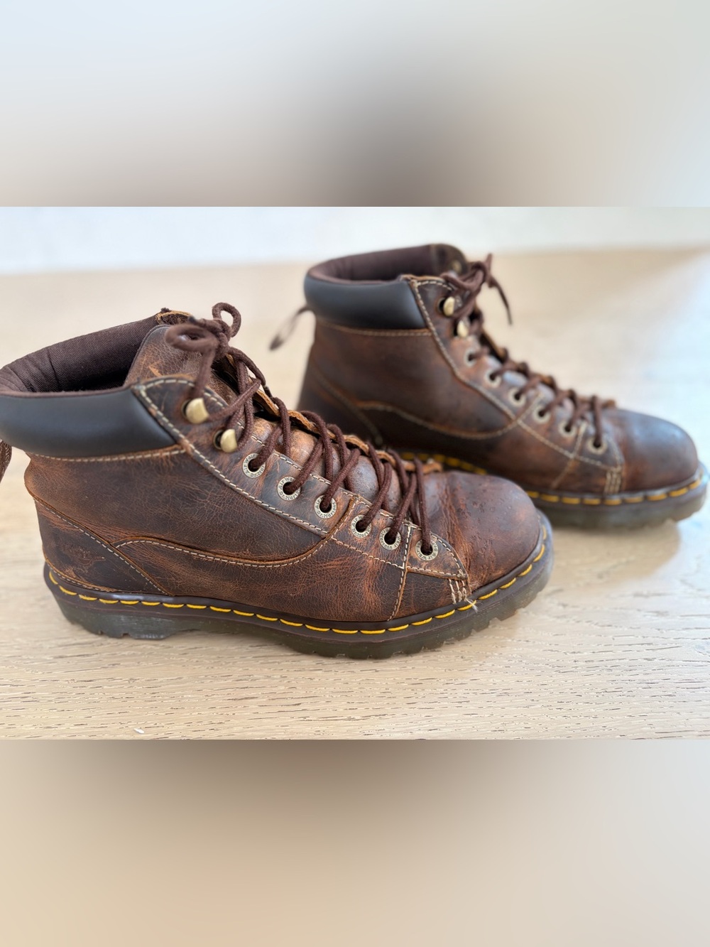 Dr. Martens Men's Alderton Brown Leather Lace-Up Rugged Work Boots 11 - Picture 2 of 9